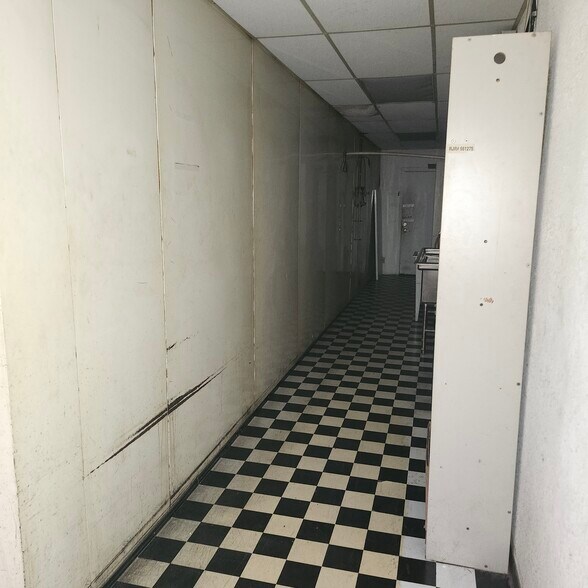 More Photos Of 35 Acoma Blvd S, Lake Havasu City Storefront Retail Office For Sale