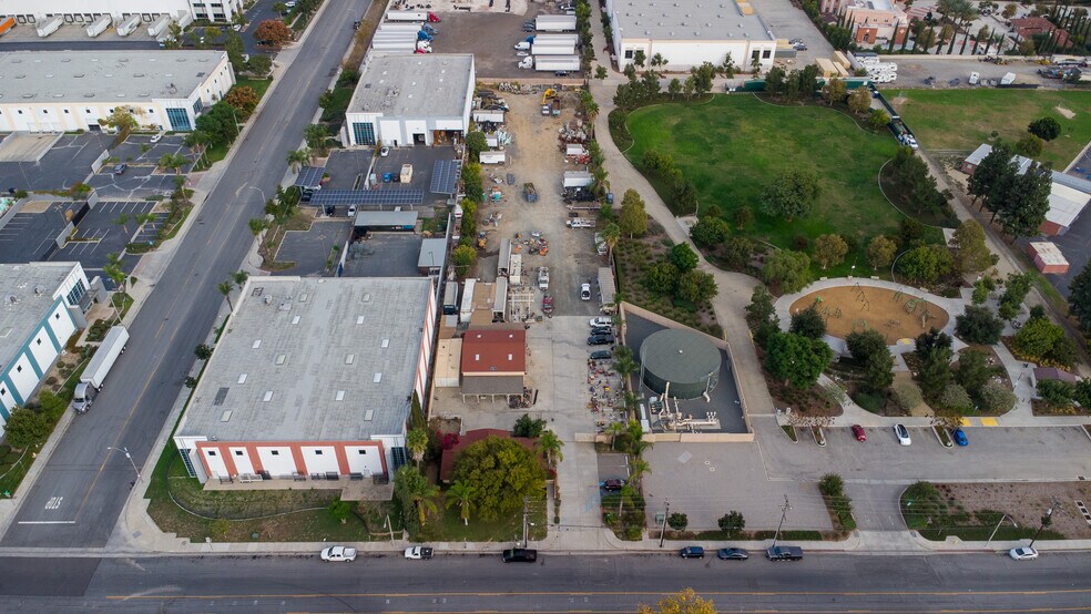 More Photos Of 2023 S Bon View Ave, Ontario Contractor Storage Yard For Sale