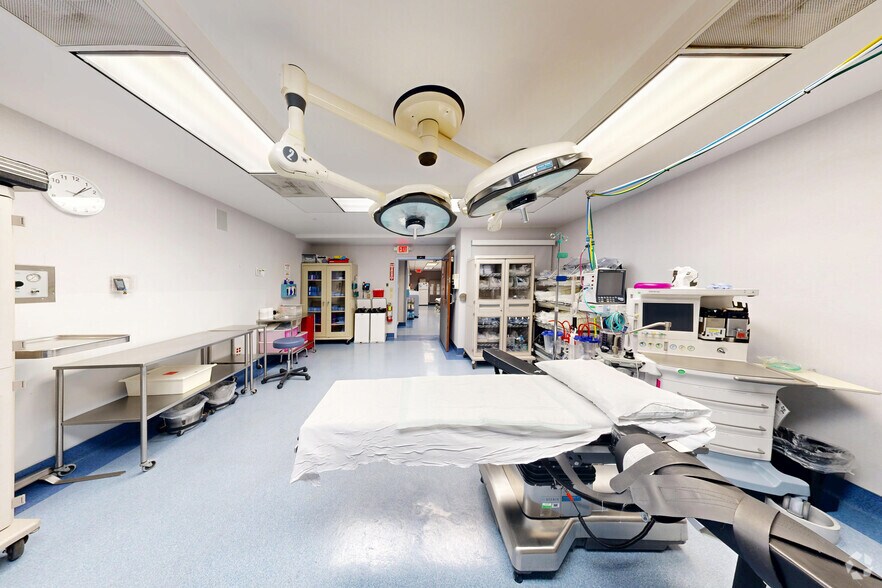 More Photos Of 555 Kinderkamack Rd, Oradell Medical For Sale
