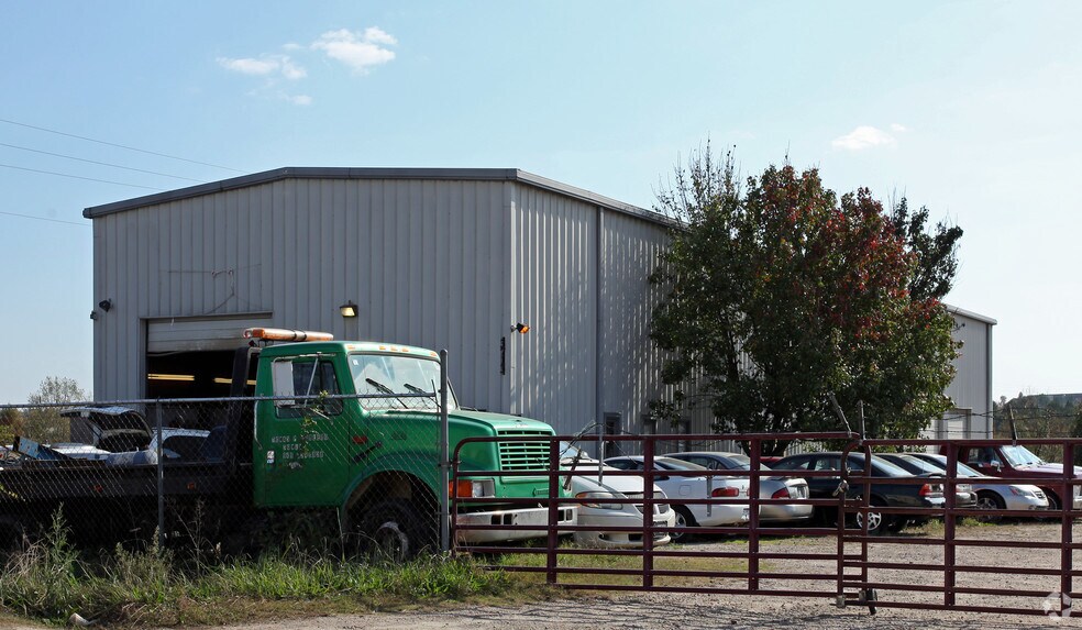 More Photos Of 3713 Overlook Rd, Raleigh Warehouse For Lease