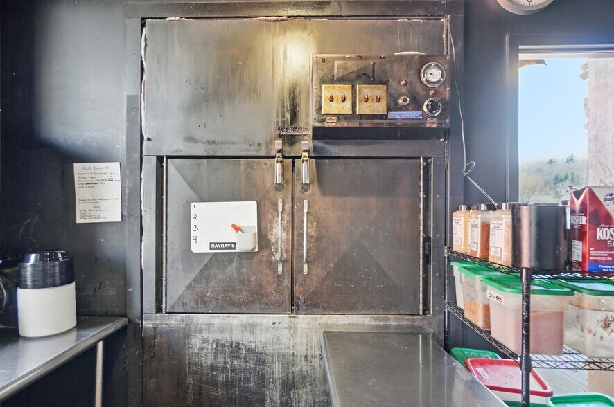 More Photos Of 1256 Columbus Rd, Granville Restaurant For Sale