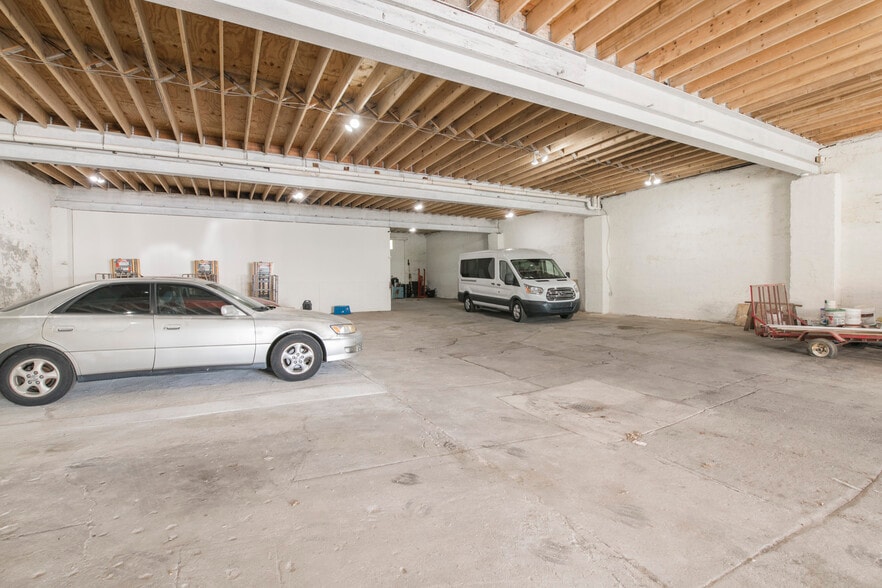 More Photos Of 4233-37 Park, Philadelphia Light Distribution For Sale