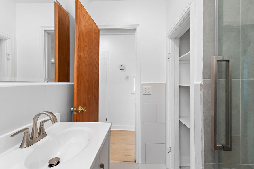 More Photos Of 306 Main St, Parkville Apartments For Sale