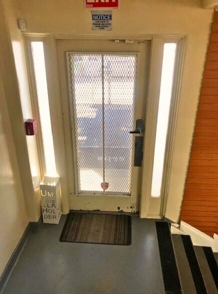 More Photos Of 5608 Soto St, Huntington Park Light Manufacturing For Lease