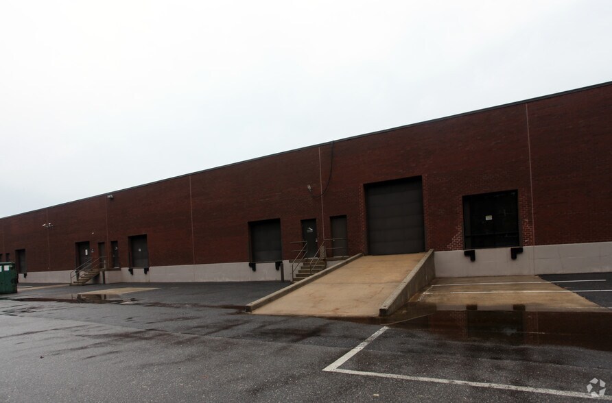 More Photos Of 5200 Philadelphia Way, Lanham Research And Development For Lease