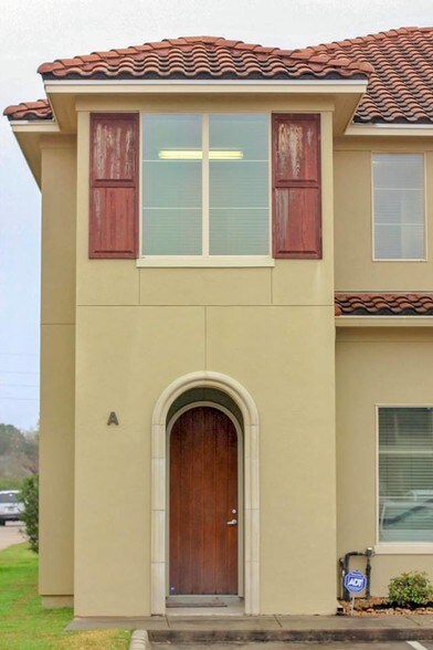 More Photos Of 524 Westgreen Blvd, Katy Medical For Lease