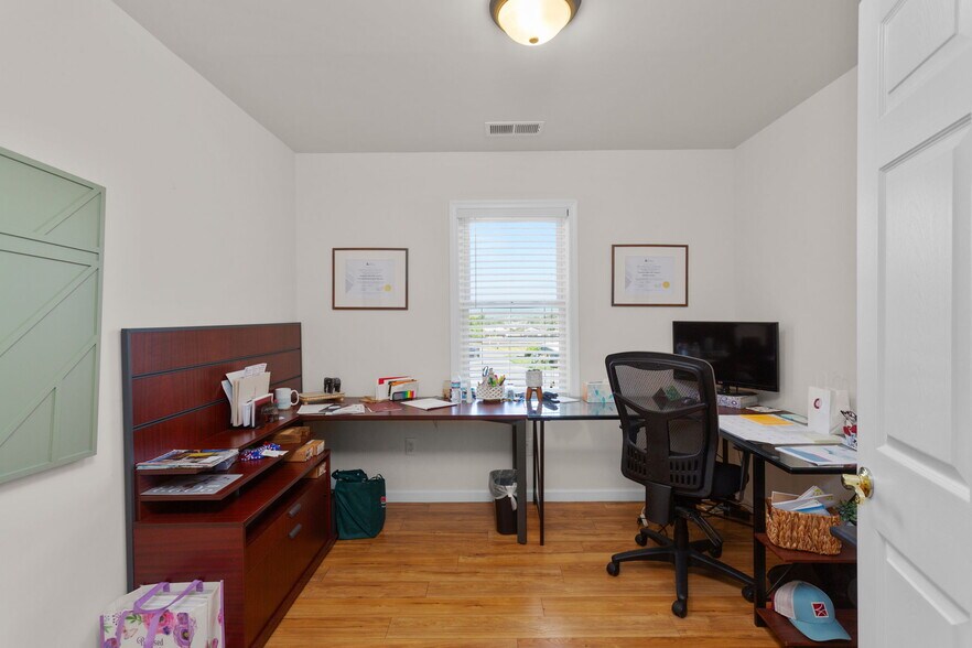 More Photos Of 2352 Jefferson Hwy, Waynesboro Office For Lease