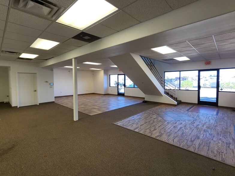 More Photos Of 1524 E Drinda Way, Bullhead City Warehouse For Lease