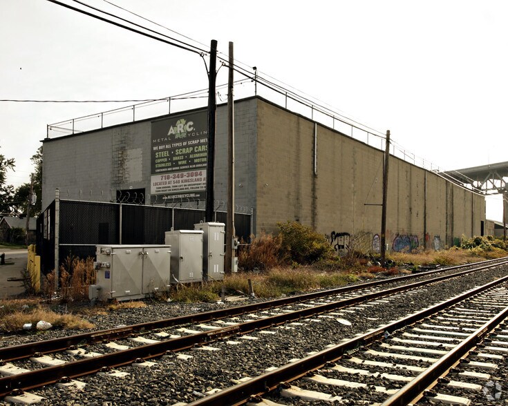 More Photos Of 34-02 Laurel Hill Blvd, Maspeth Warehouse For Lease