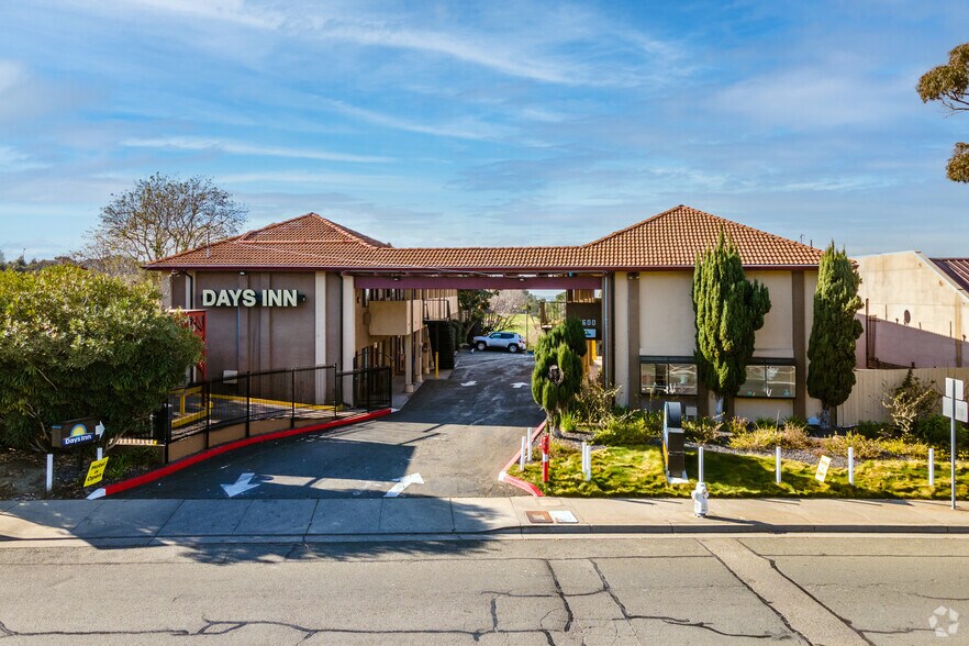More Photos Of 2600 Appian Way, Pinole Hotel For Sale