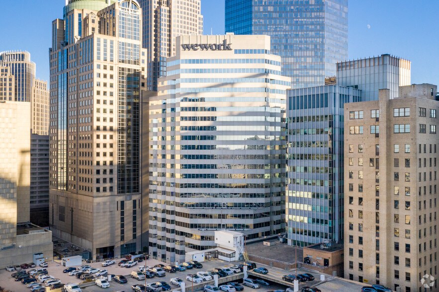 More Photos Of 128 S Tryon St, Charlotte Office For Lease