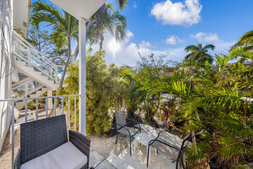 More Photos Of 3215 NE 7th St, Pompano Beach Apartments For Sale
