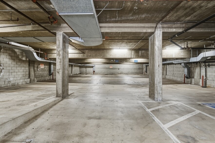 More Photos Of 2140 Cotner Ave, Los Angeles Loft Creative Space For Sale