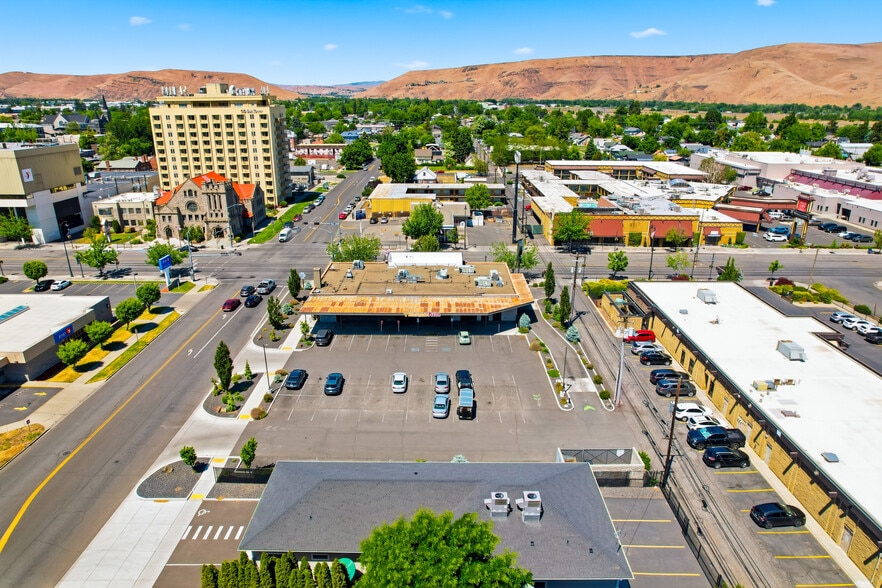 More Photos Of 602 E Yakima Ave, Yakima Storefront Retail Office For Lease