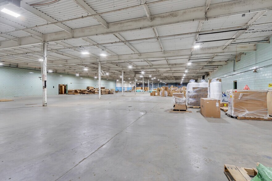 More Photos Of 11200 Dunbarton Blvd, Barnwell Manufacturing For Lease