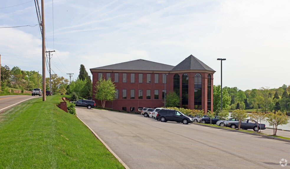 More Photos Of 9202 S Northshore Dr, Knoxville Office For Lease