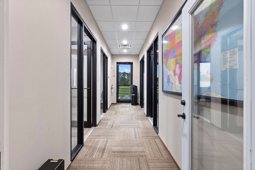 More Photos Of 1315 Rayford Park Rd, Spring Loft Creative Space For Lease