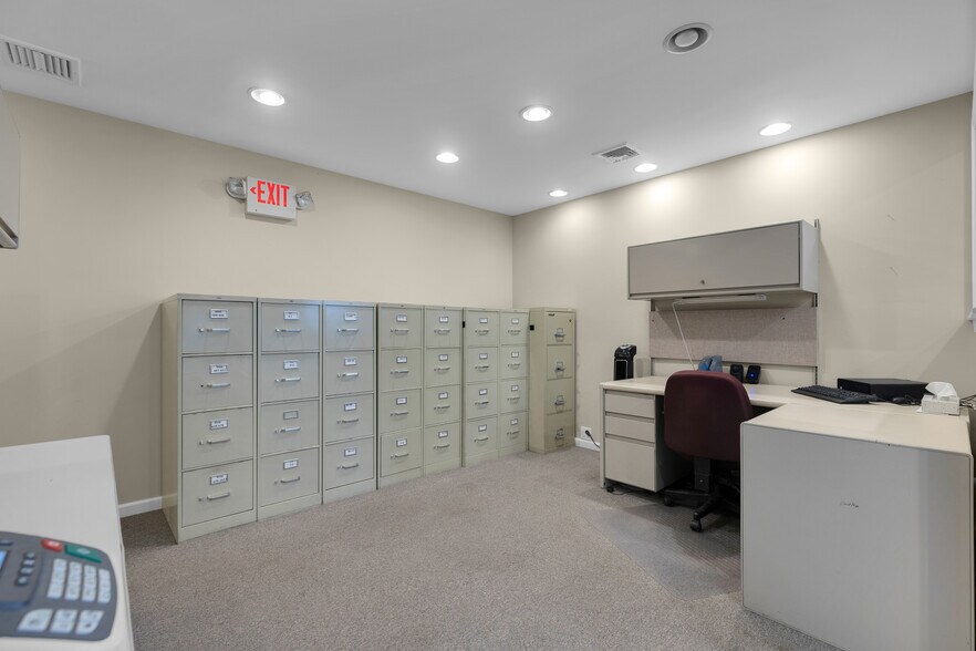 More Photos Of 42 Neal Ct, Plainville Warehouse For Sale