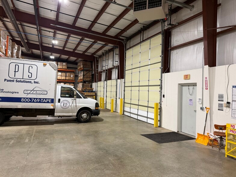 More Photos Of 3310 Middlebury St, Elkhart Manufacturing For Lease