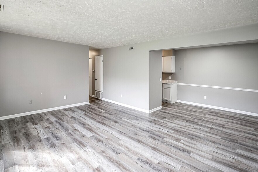 More Photos Of 10505 Evans Plz, Omaha Apartments For Sale