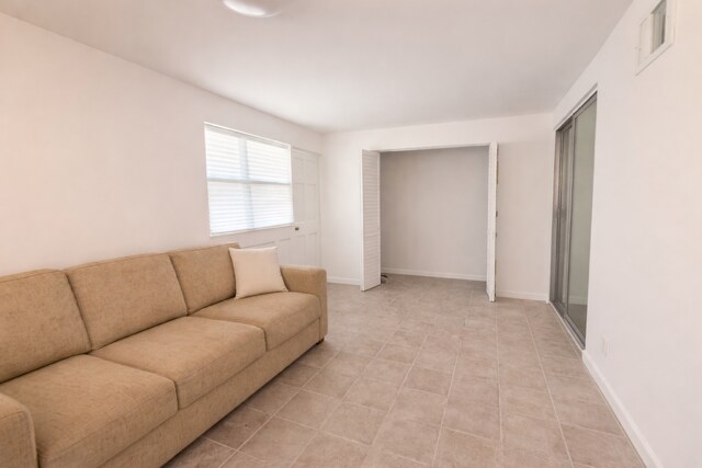 More Photos Of 714 1st Ave SW, Largo Apartments For Sale