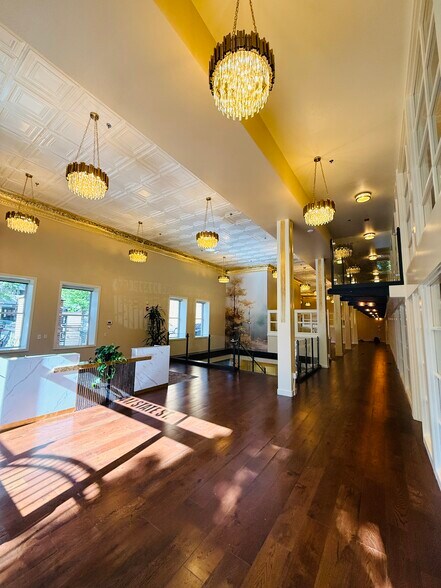 More Photos Of 447 State St, Salem Apartments For Lease