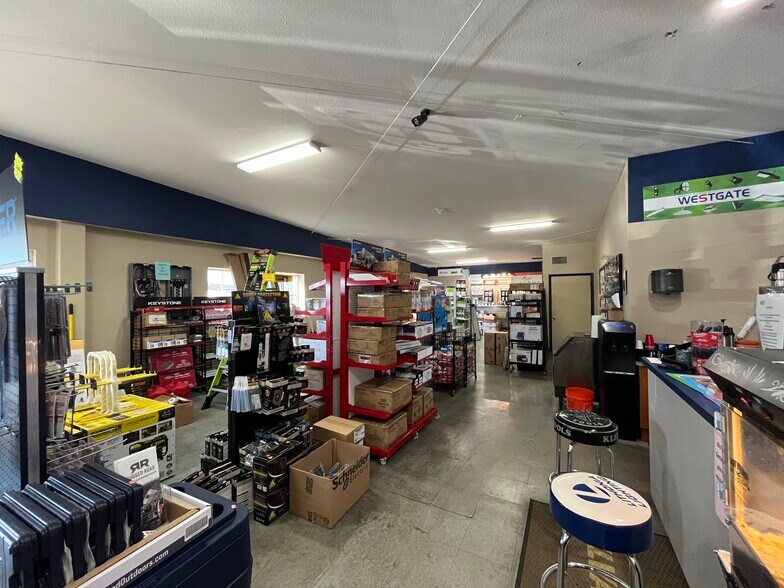 More Photos Of 16645 US Highway 19, Hudson Showroom For Sale