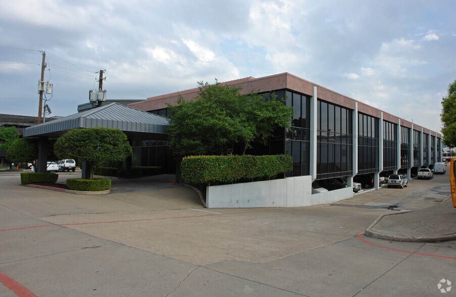 More Photos Of 5744 Lyndon B Johnson Fwy, Dallas Medical For Lease