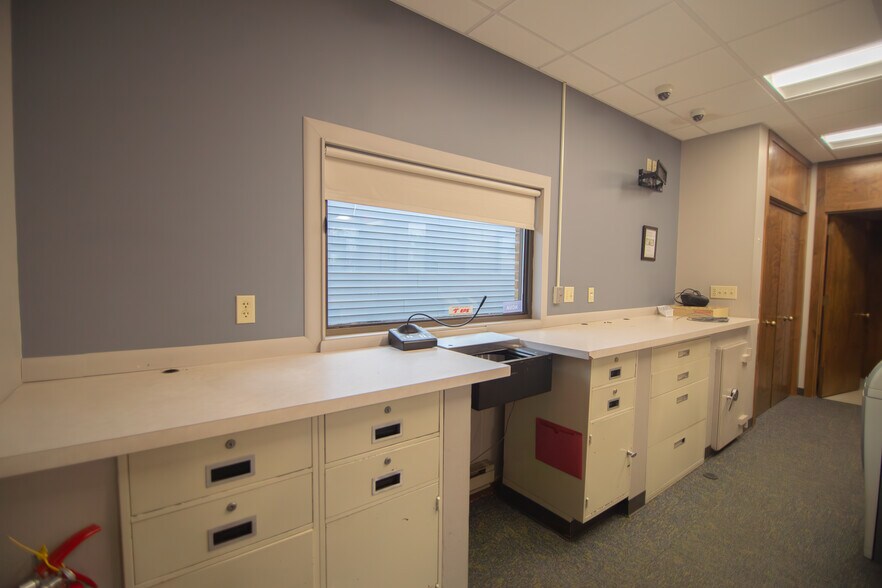 More Photos Of 101 W Monroe St, Bangor Bank For Sale