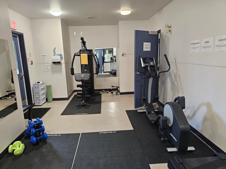 More Photos Of 3120 Braun St, Terrace Apartments For Lease