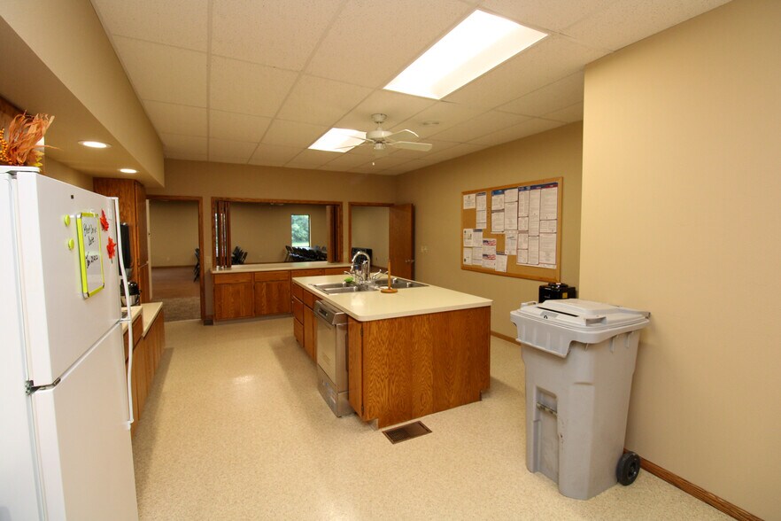 More Photos Of 100 E 3rd St, Galva Office For Sale