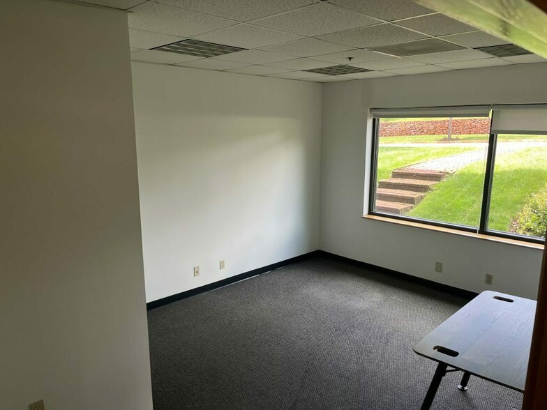 More Photos Of 35 Braintree Hill Office Park, Braintree Office For Lease