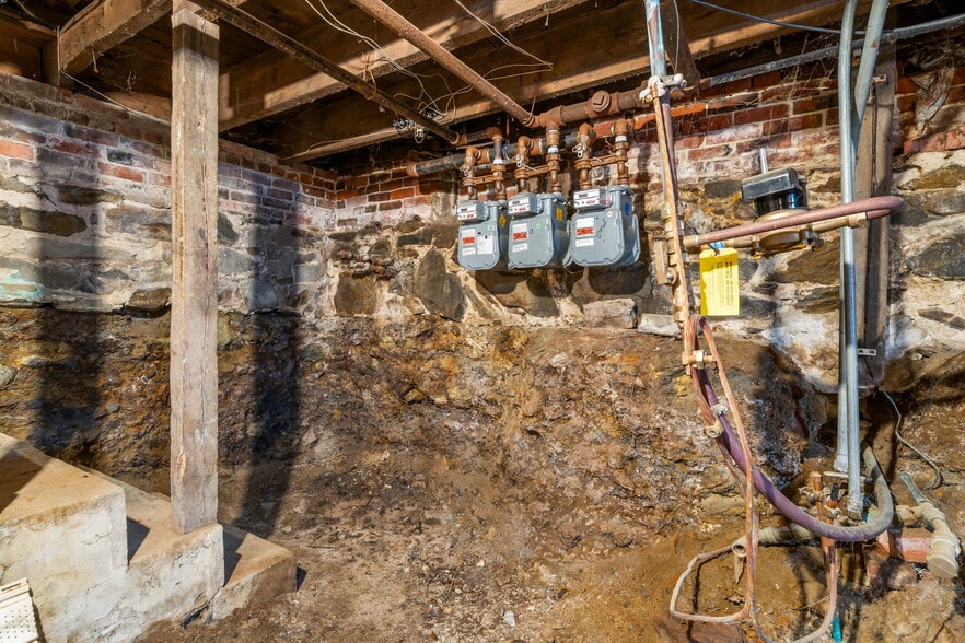 More Photos Of 7-17 School St, Merrimac Apartments For Sale