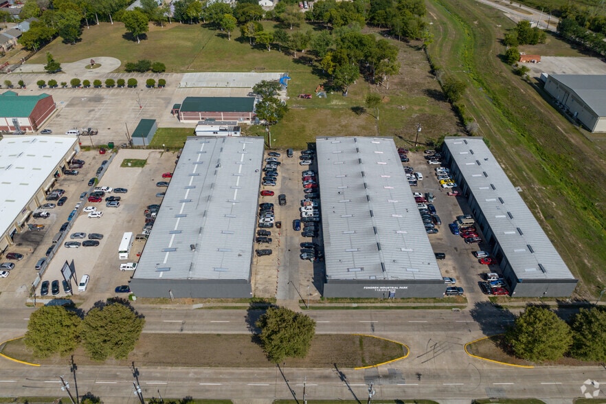 More Photos Of 13401-13417 Fondren Rd, Houston Unknown For Lease