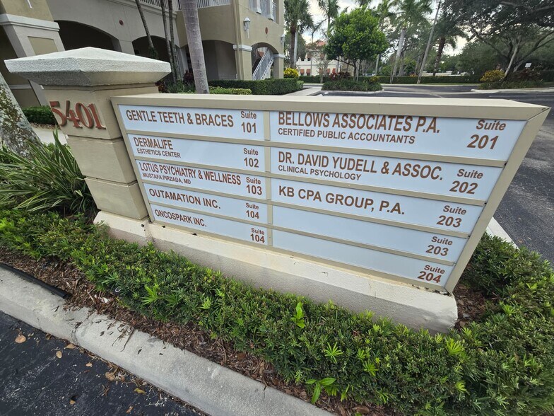 More Photos Of 5401 N University Dr, Coral Springs Medical For Sale