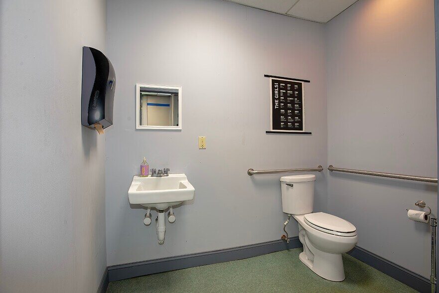 More Photos Of 48 Hope Rd, Blairstown Health Club For Sale