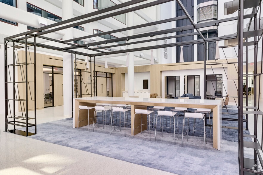 More Photos Of 381 Elden St, Herndon Office For Sale