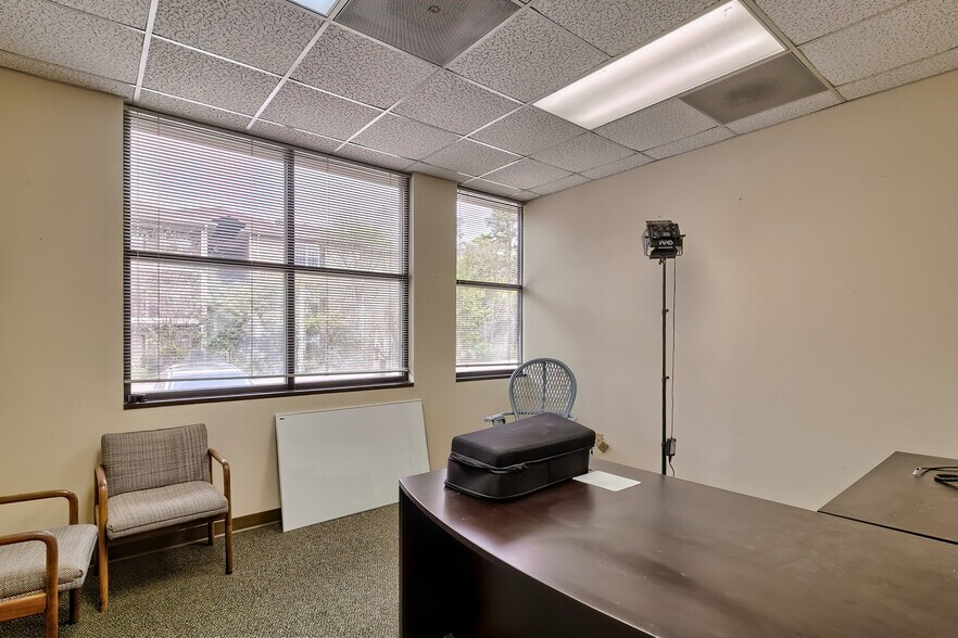 More Photos Of 13 Harbison Way, Columbia Medical For Sale