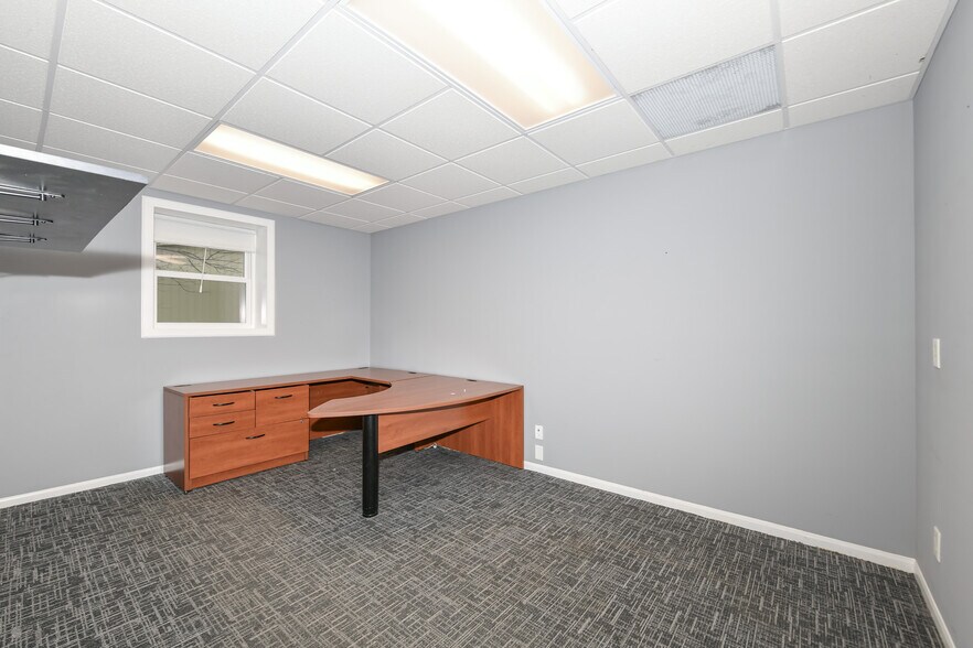 More Photos Of 108 N Front St, Burlington Specialty For Sale