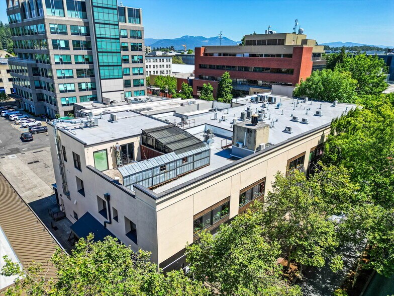 More Photos Of 45 W Broadway, Eugene Storefront Retail Residential For Lease