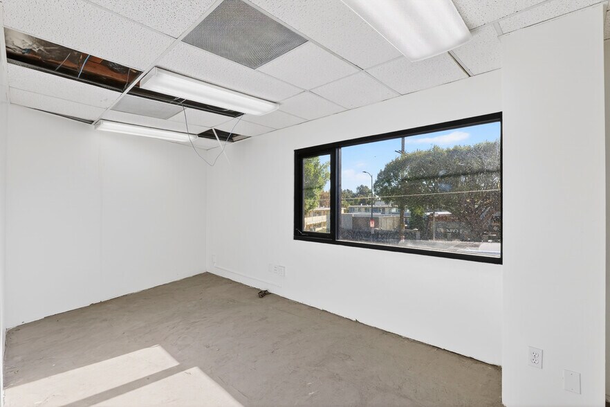 More Photos Of 5411 Valley Blvd, Los Angeles Warehouse For Lease