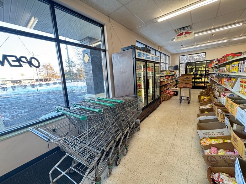 More Photos Of 1101 N McCord Rd, Toledo Storefront For Lease