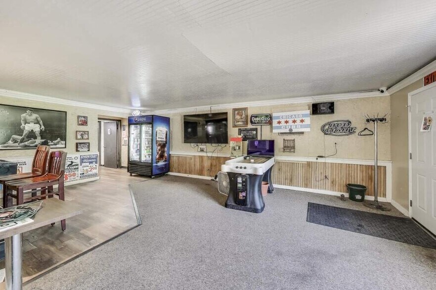 More Photos Of 26211 W IL Route 173, Antioch Restaurant For Sale