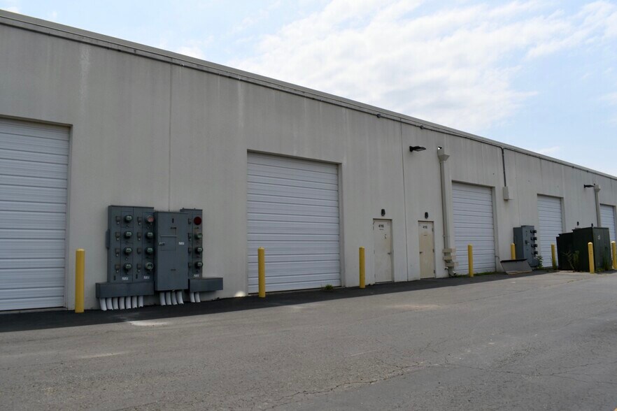More Photos Of 4100-4136 Lafayette Blvd, Fredericksburg Light Distribution For Lease