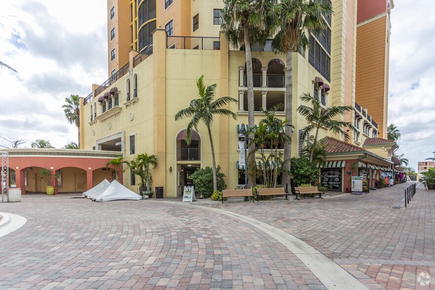 More Photos Of 5781 Cape Harbour Dr, Cape Coral Apartments For Lease