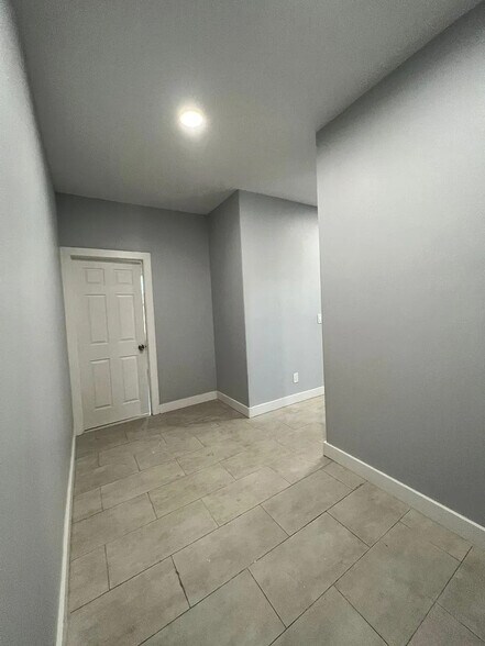 More Photos Of 1110 S Wood Ave, Linden Apartments For Sale