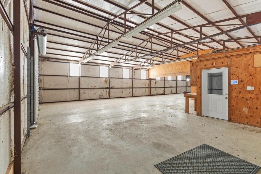 More Photos Of 11416 Hames, Pilot Point Industrial For Lease