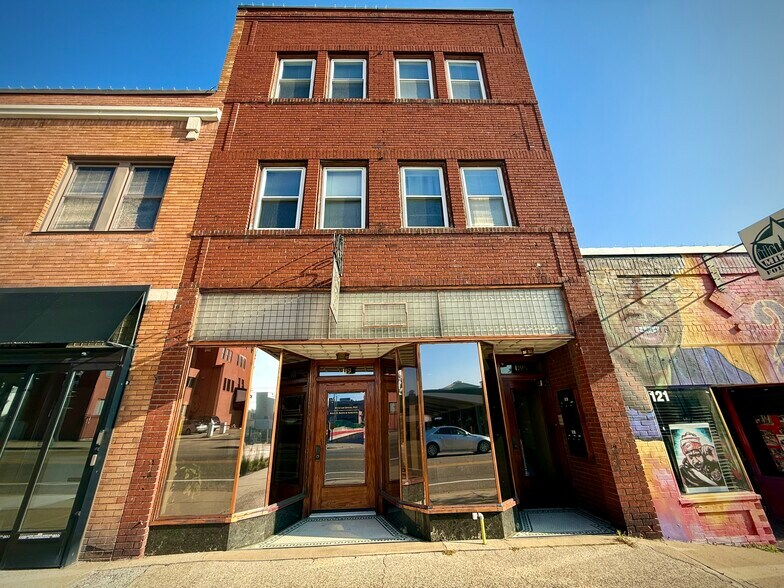 More Photos Of 119 E Kalamazoo St, Lansing Apartments For Sale