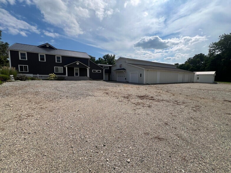 More Photos Of 380 S Main St, De Graff Light Manufacturing For Sale