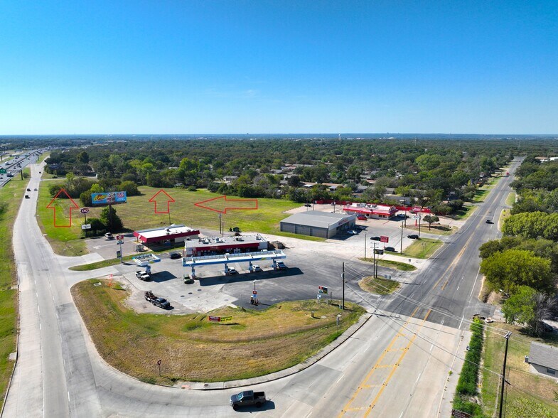 More Photos Of SWC Interstate Highway 35E & East Crestview Drive, Lacy-Lakeview Land For Sale